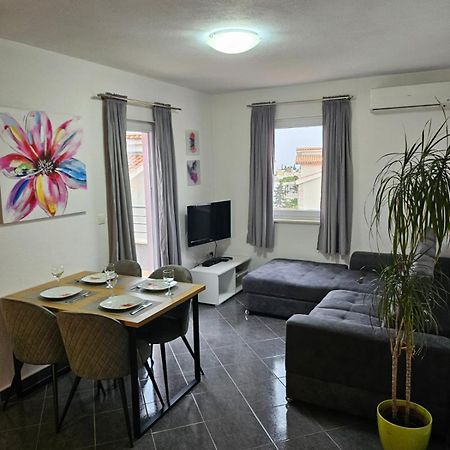 Apartments Andrijanic Baska Voda Ngoại thất bức ảnh