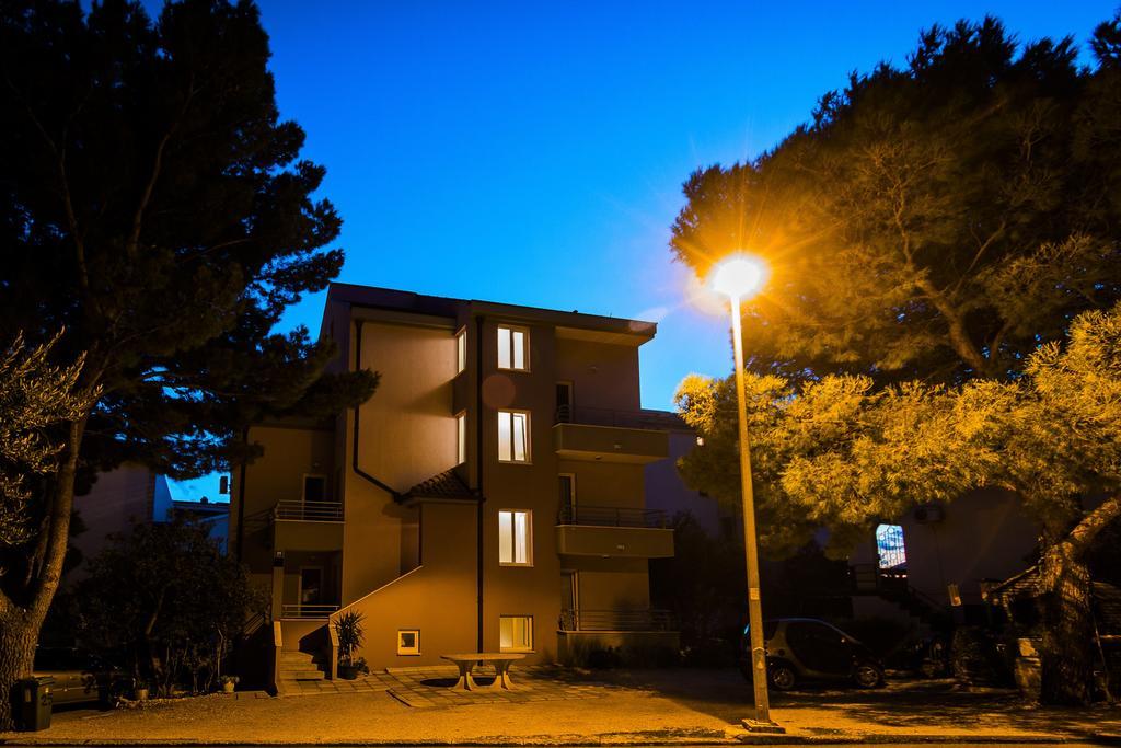 Apartments Andrijanic Baska Voda Ngoại thất bức ảnh